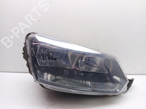 Used Right headlight SKODA YETI (5L) 2.0 TDI (110 hp) 31664498