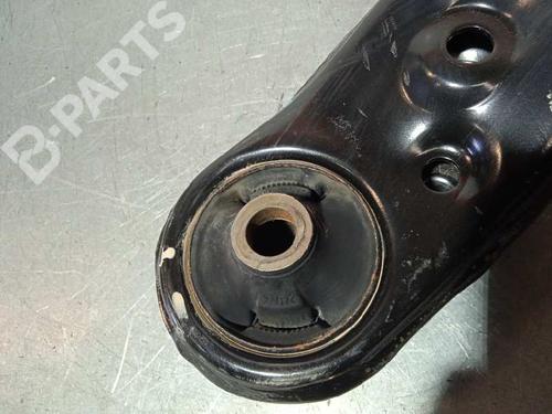 Right front suspension arm TOYOTA AURIS (_E18_) 1.8 Hybrid (ZWE186_, ZWE186R) | BP8243146M13 