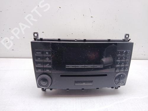 Used Radio MERCEDES-BENZ C-CLASS (W203) C 180 Kompressor (203.046) (143 hp) 29606913