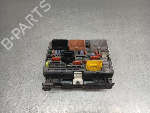 Caixa de fusíveis Caixa de fusíveis CITROËN C4 Picasso I MPV (UD_) 1.6 HDi 110 (112 hp) 36016619 36016619
