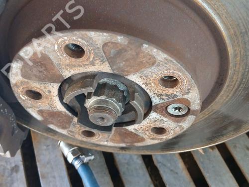 Used Left front steering knuckle AUDI Q7 (4LB) 3.0 TDI quattro (233 hp) 32232950