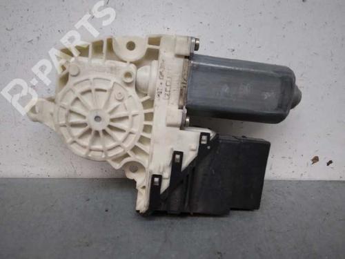 Rudehejsemotor bagstkærm højre SEAT LEON (1M1) 1.9 TDI (90 hp) 2361786