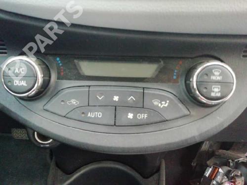 climate-control-toyota-yaris-_p13_-2010-2011-2012-2013-2014-2015-2016-2017-2018-2019-2020-12172783 main image