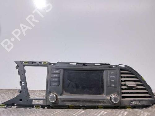 Used Radio SEAT LEON (5F1) 1.4 TSI (122 hp) 11256902
