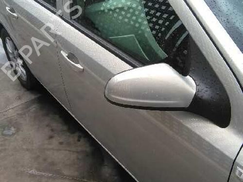 Fuse box OPEL ASTRA H (A04) 1.9 CDTI (L48) | BP2420393E1 