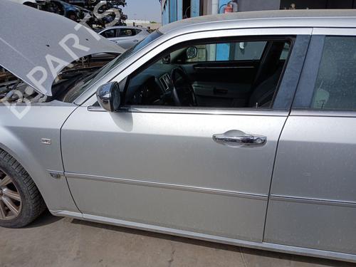 Drzwi przednie lewe CHRYSLER 300C (LX, LE) 3.0 CRD 5134171AI