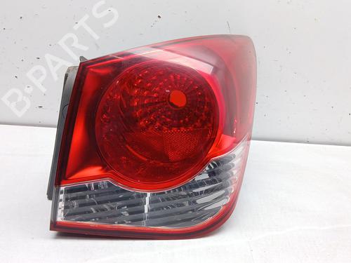 Right taillight CHEVROLET CRUZE (J300) 2.0 CDI | BP30173134C35 