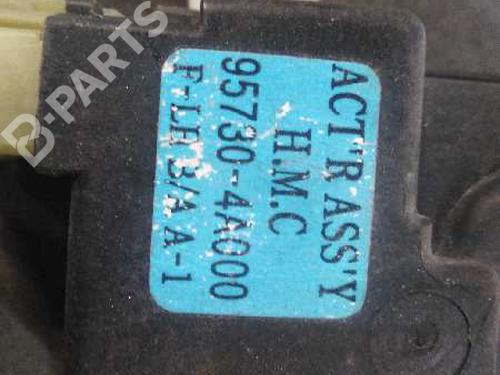 Front left lock HYUNDAI H-1 / STAREX Bus (A1) 2.5 CRDi | BP3414593C98 