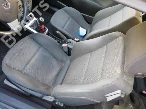 Right front door OPEL ASTRA H GTC (A04) 1.7 CDTi (L08) | BP7229715C3 