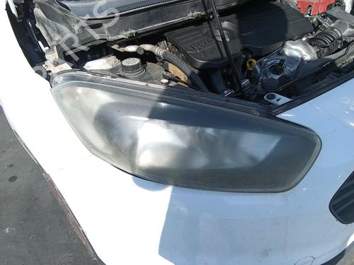 right-headlight-ford-transit-courier-b460-mpv-2014-40534263 main image