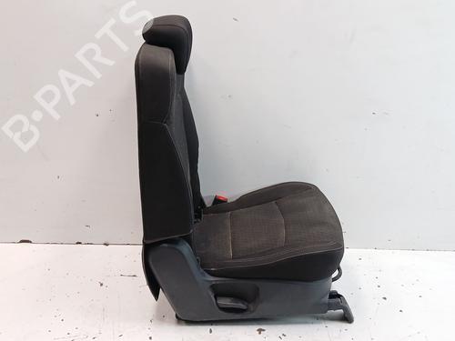 rear-seat-kia-carens-iv-2013-17542065 main image