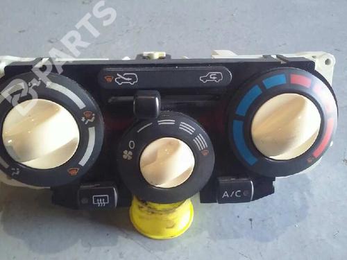 Used Climate control NISSAN MICRA III (K12) 1.2 16V (65 hp) 2367936