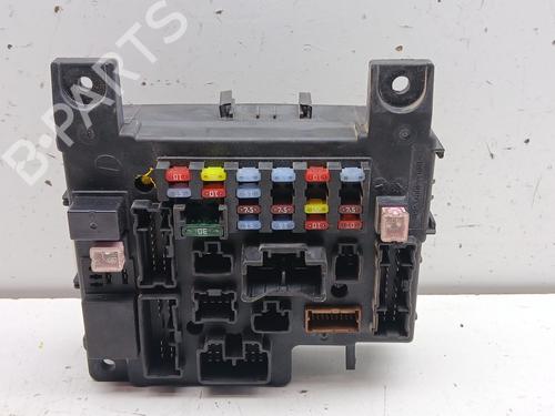 Used Fuse box Fuse box PEUGEOT 4007 (VU_, VV_) 2.2 HDi (156 hp) 32470506 32470506