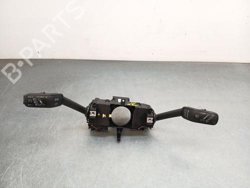 switch-skoda-rapid-spaceback-nh1-2012-2013-2014-2015-2016-2017-2018-2019-39245999 main image