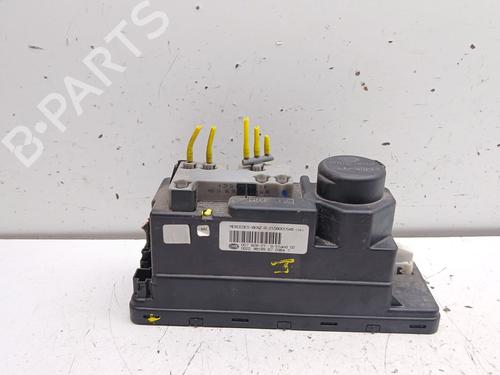 Used Central lock pump Central lock pump MERCEDES-BENZ C-CLASS (W202) C 250 Turbo-D (202.128) (150 hp) 33886275 33886275