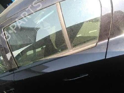Fuse box OPEL ASTRA H (A04) 1.7 CDTI (L48) | BP3137770E1 