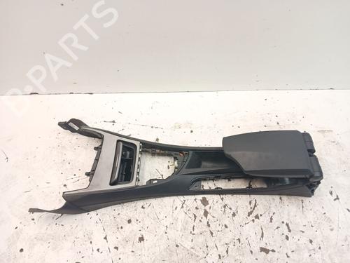Used Armrest / Center console Armrest / Center console BMW 1 (E87) 118 d (143 hp) 40281446 40281446