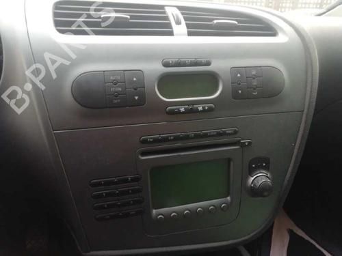 Front wiper motor SEAT LEON (1P1)  | BP26703752M29 