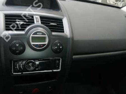 Fuse box RENAULT MEGANE II Saloon (LM0/1_) 1.6 16V (LM1R, LM0C) | BP18320064E1 