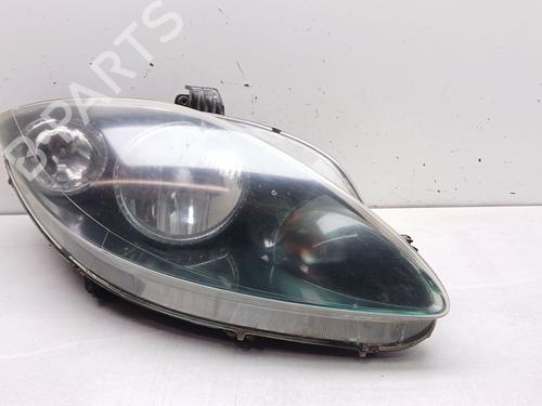 Used Right headlight SEAT LEON (1P1) 2.0 TDI 16V (140 hp) 28143704