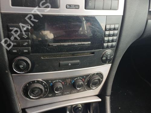 Radio MERCEDES-BENZ C-CLASS (W203) C 180 Kompressor (203.046) | BP29606913E6 