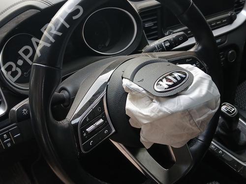Used Steering wheel KIA XCEED (CD) 1.4 T-GDI (140 hp) 30353269