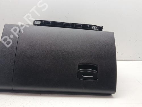 Handskerum RENAULT KADJAR (HA_, HL_) 1.2 TCe 130 (HLMR) (130 hp) 32526538