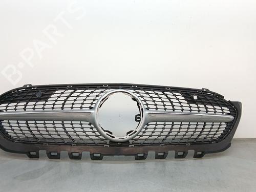 Calandre MERCEDES-BENZ A-CLASS (W177) A 180 d (177.010) (116 hp) 30125003