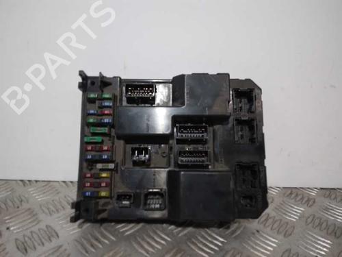 Used Fuse box PEUGEOT 307 (3A/C) 2.0 HDi 90 (90 hp) 13745971