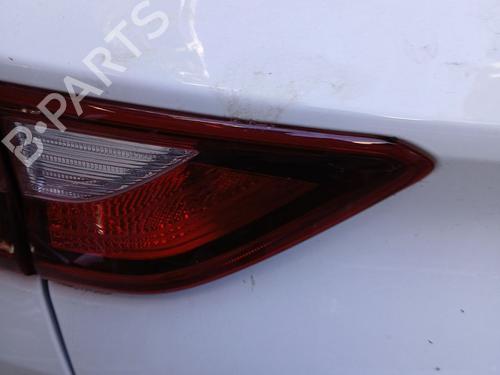 Venstre baglygte bagklap KIA STONIC (YB) 1.2 CVVT (84 hp) 23973438