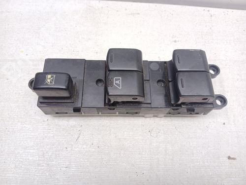 Used Left front window switch NISSAN QASHQAI I (J10, NJ10) [2006-2015]  30504889