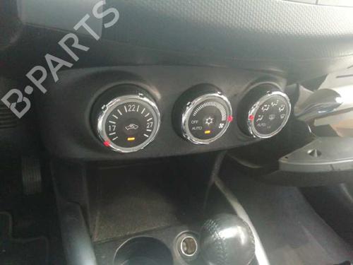 Used Climate control Climate control 19163235 19163235