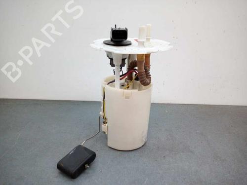 Used Fuel pump CHEVROLET AVEO / KALOS Saloon (T200) 1.4 (94 hp) 18549570