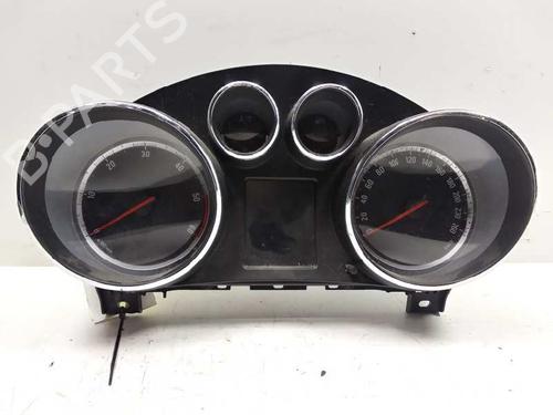 Used Instrument cluster OPEL INSIGNIA A (G09) 2.0 CDTI (68) (131 hp) 17947173