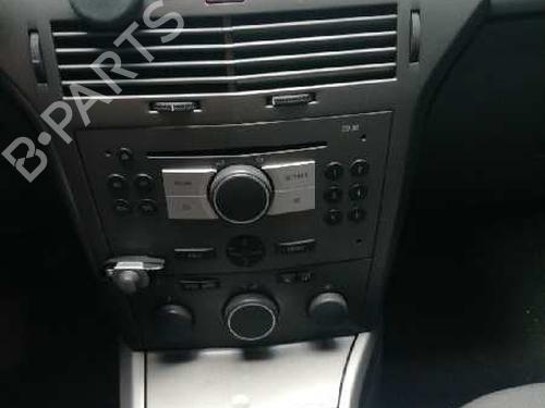 Engine control unit (ECU) OPEL ASTRA H (A04)  | BP18038215M57 
