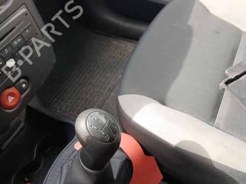 gearbox-renault-clio-iii-br01-cr01-2005-2006-2007-2008-2009-2010-2011-2012-2013-2014-29529950 main image