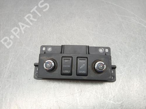 Used Switch INFINITI QX70 3.7 AWD (320 hp) 31290786