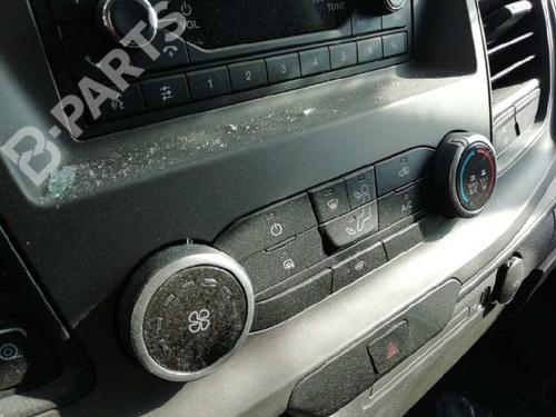 climate-control-ford-transit-custom-v362-van-fy-fz-20-ecoblue-mhev-2012-10381605 main image