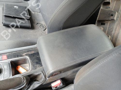 Used Armrest / Center console PEUGEOT 508 I (8D_) 2.0 HDi (140 hp) 27315612