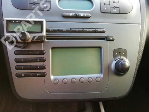Used Radio SEAT TOLEDO III (5P2) [2004-2009]  12171638