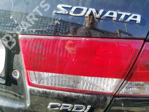 Feu de coffre droit HYUNDAI SONATA V (NF) 2.0 CRDi (140 hp) 11181939