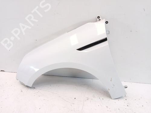 left-front-fenders-renault-megane-iv-hatchback-b9amn_-2015-33426399 main image