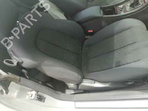 Used Right front seat MERCEDES-BENZ CLK (C208) [1997-2003]  30129546