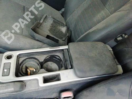 Used Armrest / Center console VOLVO C30 (533) 1.6 D (109 hp) 10350278