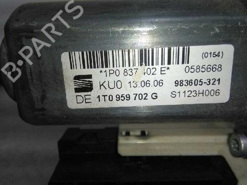 Right front window motor SEAT LEON (1P1) 1.6 | BP5946054E20 
