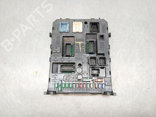 Zekeringkast CITROËN C4 Coupe (LA_) 1.6 VTi 120 (120 hp) 30392775