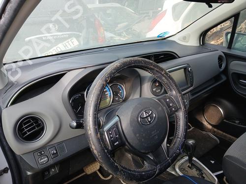 Used Airbag Kit TOYOTA YARIS (_P13_) 1.5 Hybrid (NHP130_, NHP130) (101 hp) 24668798