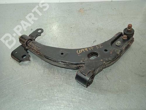 Used Left front suspension arm KIA CARENS II MPV (FJ) 2.0 CRDi (113 hp) 6599564