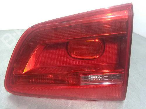 Używane Lampa tylna klapy bagażnika lewa VW TOURAN (1T3) 1.6 TDI (105 hp) 5937479