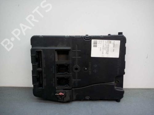 Used Fuse box RENAULT MEGANE II (BM0/1_, CM0/1_) 1.5 dCi (BM02, BM13, BM2A, CM02, CM13) (101 hp) 19304079